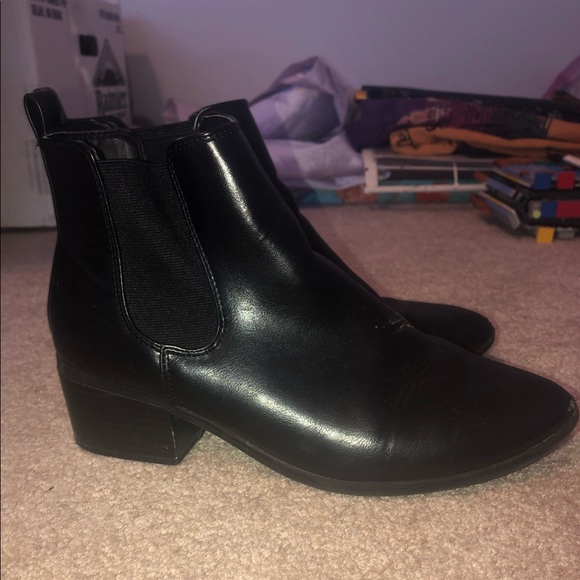 A New Day Ellie Chelsea Boots - Picture 2 of 4